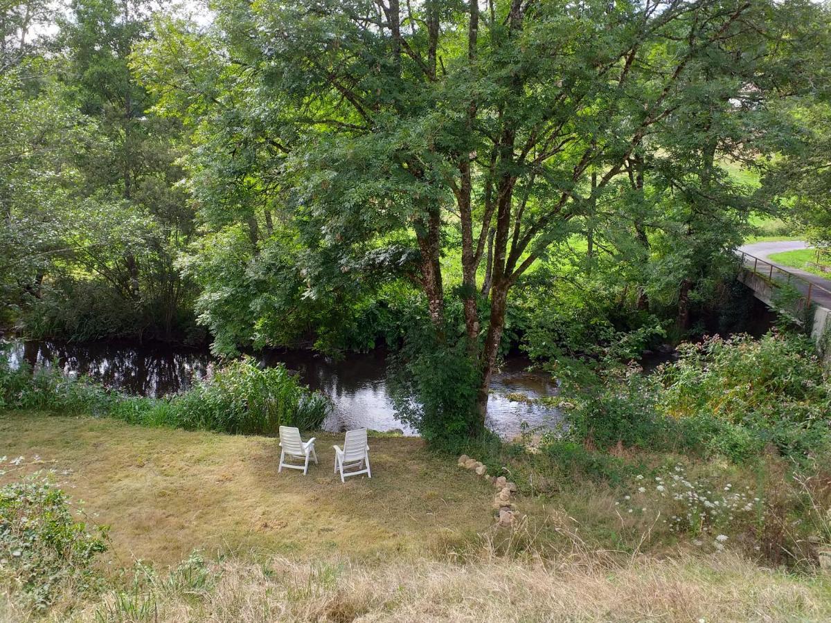 Gite Moulin De Ludieras Busserolles 外观 照片