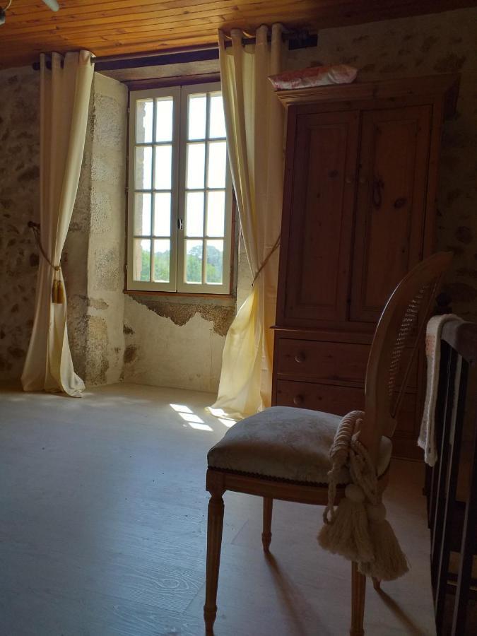 Gite Moulin De Ludieras Busserolles 外观 照片